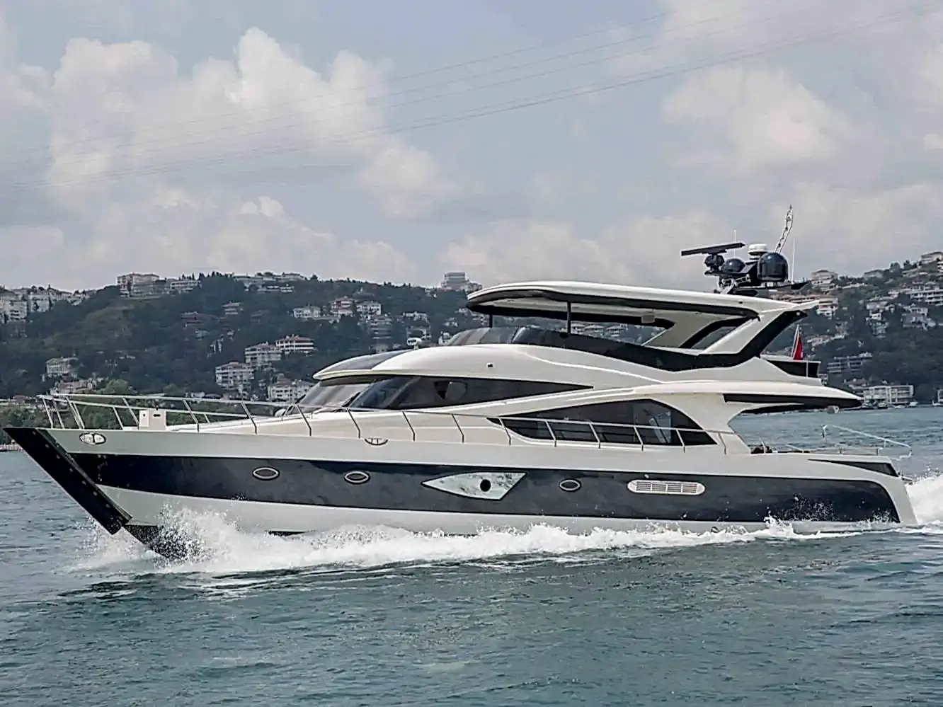 Mega Motoryat İstanbul Bebek