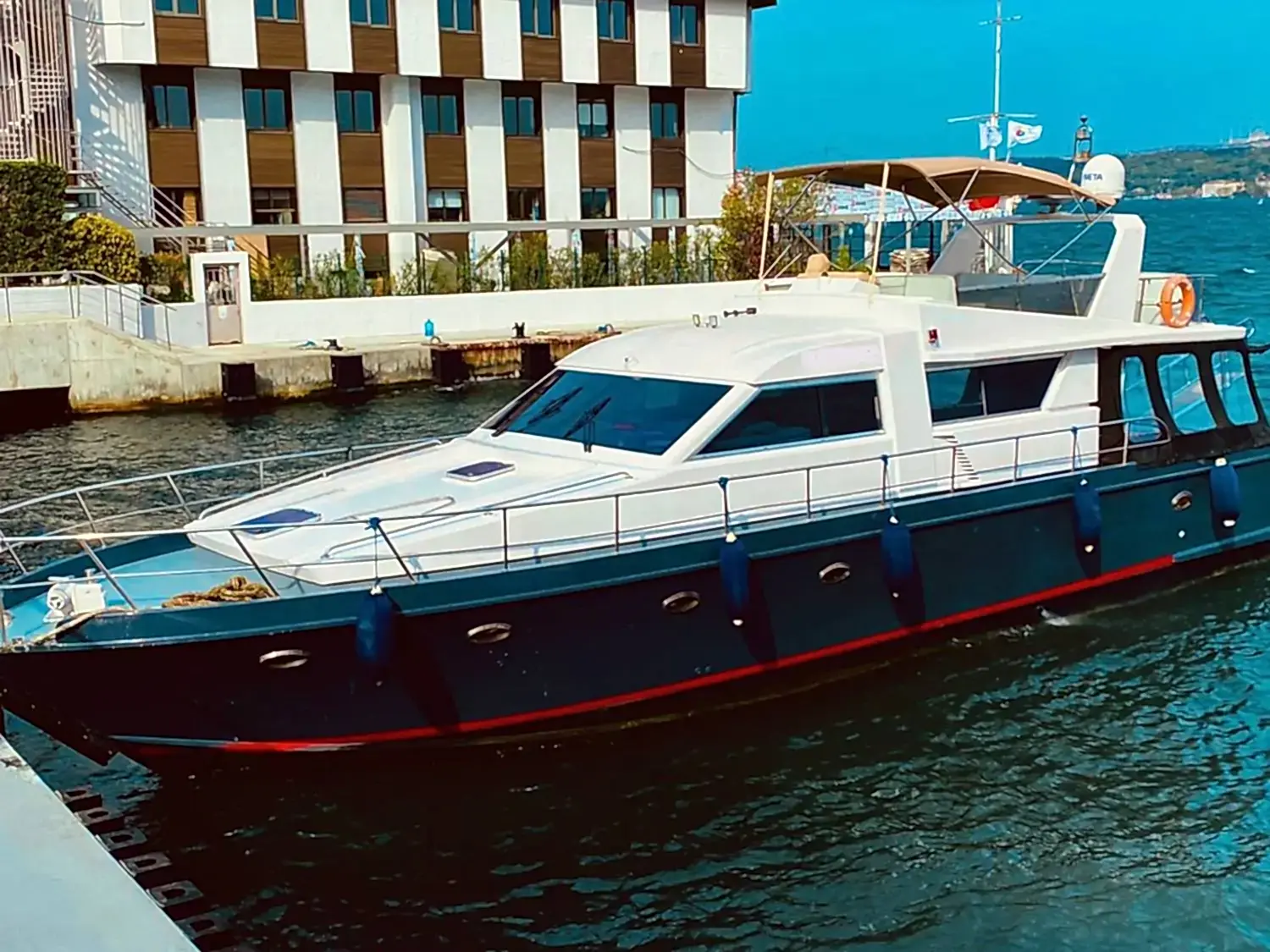 Kiralık Motoryat İstanbul Boğaz Bebek