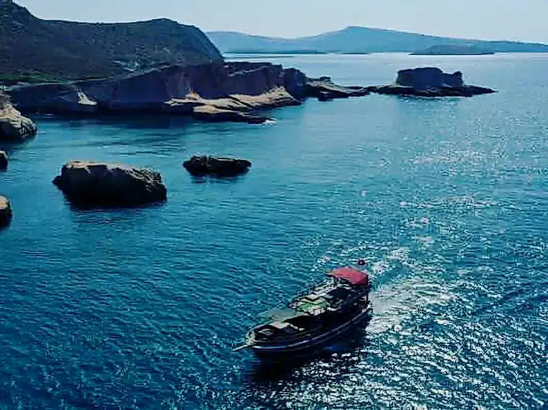 Foça Özel Tur Teknesi