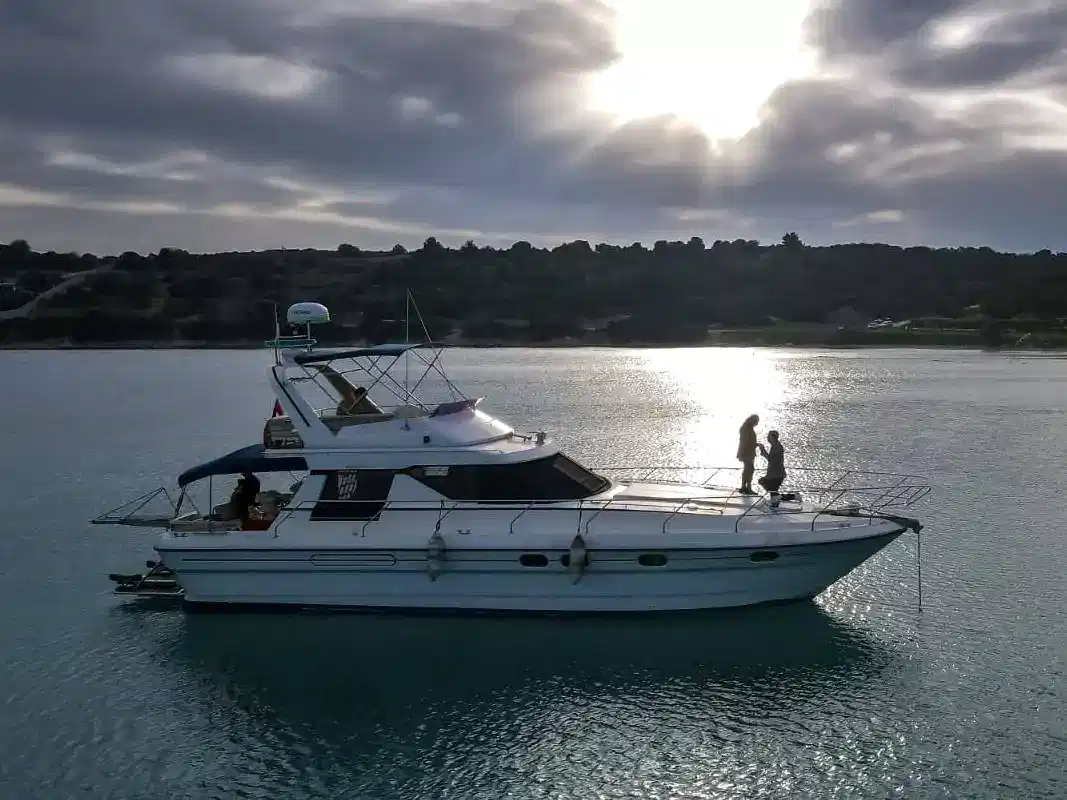 Çeşme Dalyan'da Yat Kiralama