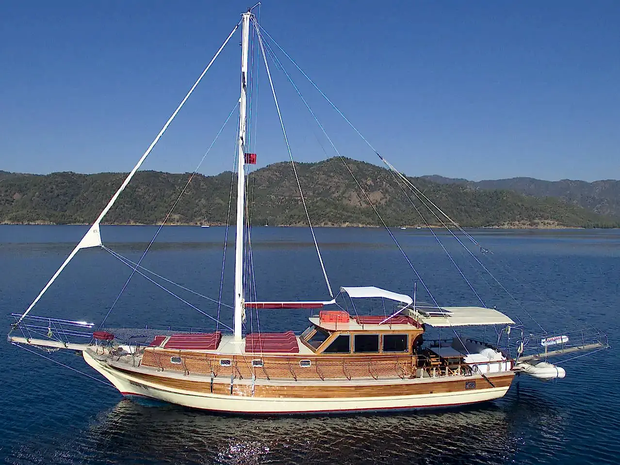 Göcek 3 Kamaralı Kiralık Gulet