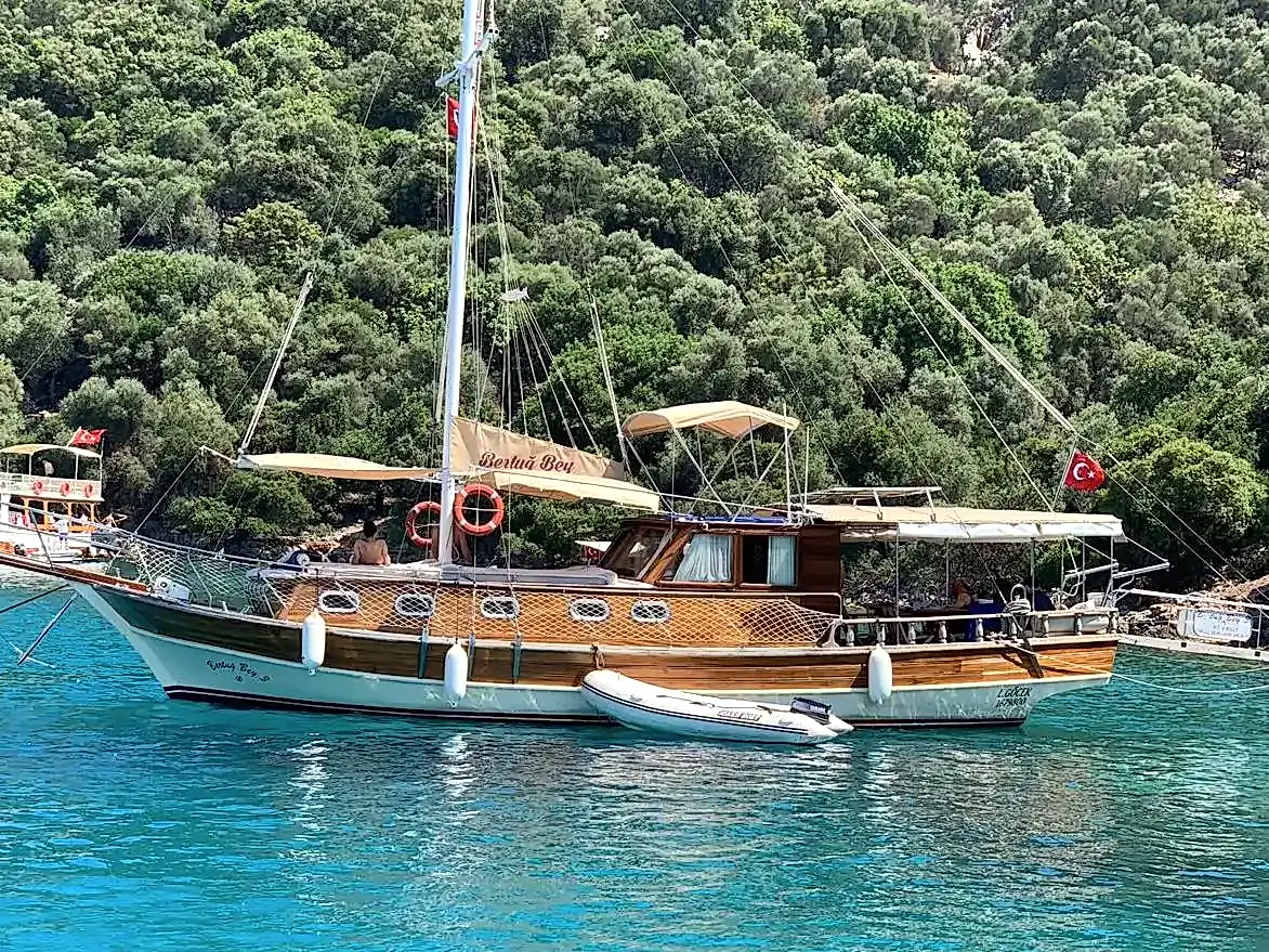 Göcek'te Muhafazakar Tekne Turu