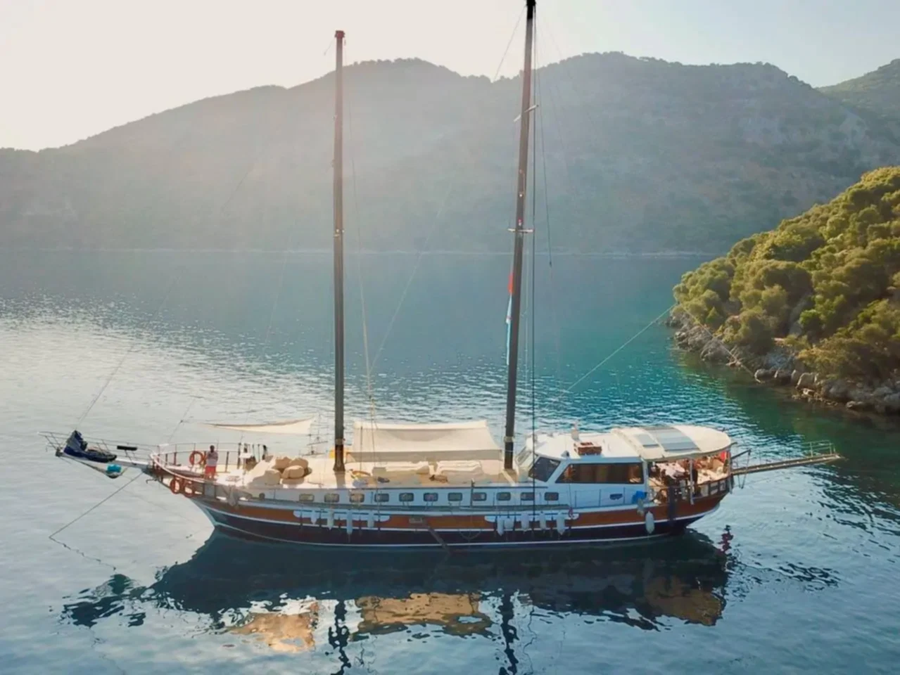 Göcek Kiralık Gulet 5 Kamaralı