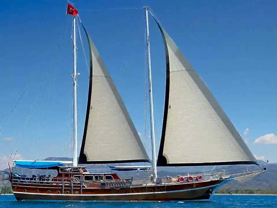 Fethiye Mavi Yolculuk 5 Kamaralı Gulet
