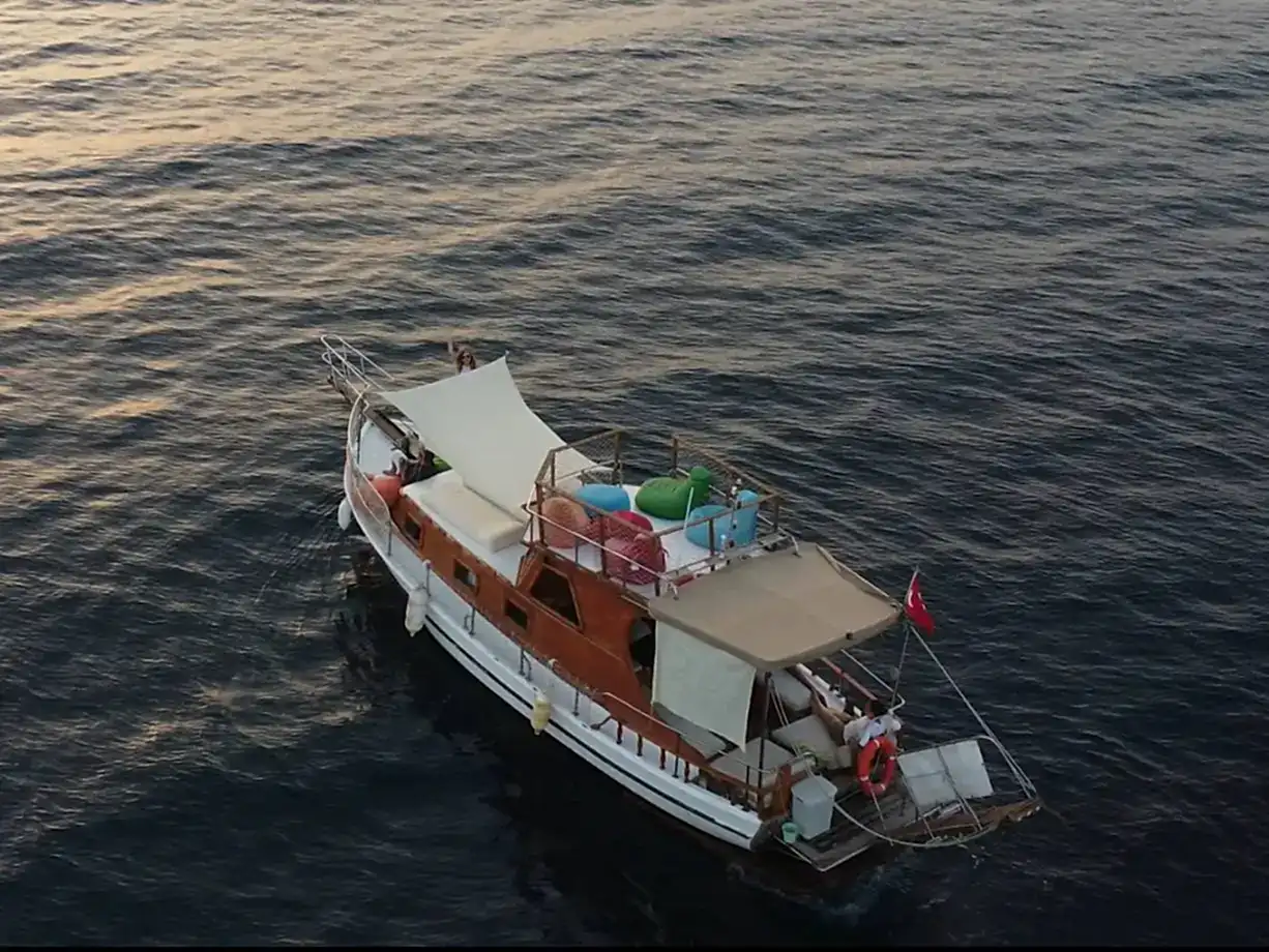 Foça'da Günlük Tur Teknesi